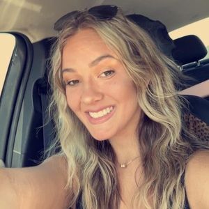 Meet your Posher, Macie